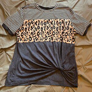 Casual Navy, Tan, Black, White Short Sleeve Top Size XL